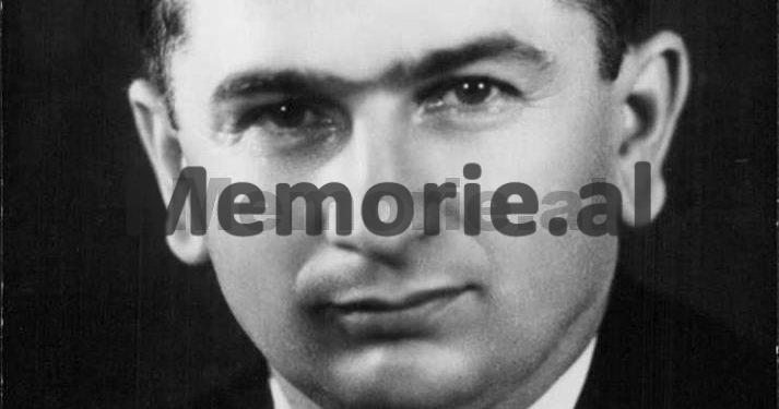 Letra e Ramiz Alisë: “Romani i Petro Markos të ndalohet dhe të bëhet karton e asnjë kopje të mos qarkullojë, pasi…”/ Si u “kryqëzua” shkrimtari rebel për figurën e Enverit