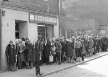 Nga periudha e komunizmit në kapitalizëm: Si ka ndryshuar dhurata me rastin e Krishtlindjeve në Poloni?!