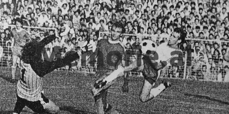 “Vokrri, Cana, Shala dhe Muriqi, u dalluan gjatë ndeshjes…”/ Shkrimet dhe fotot e panjohura të ‘Prishtinës’ në ligën e parë të Jugosllavisë, nga ‘Rilindja’ që s’ lejohej në Tiranë