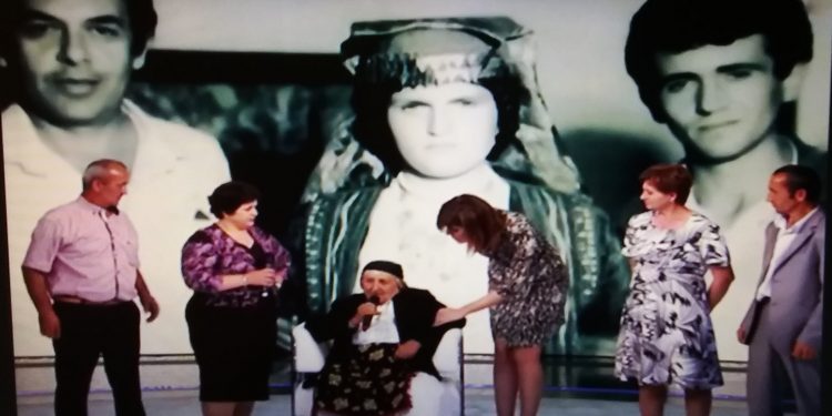 Historia e panjohur e ‘fillrojtësit Dedë’, familja e të cilit thirri aktorin Rikard Ljarja në dasmën e djalit…!