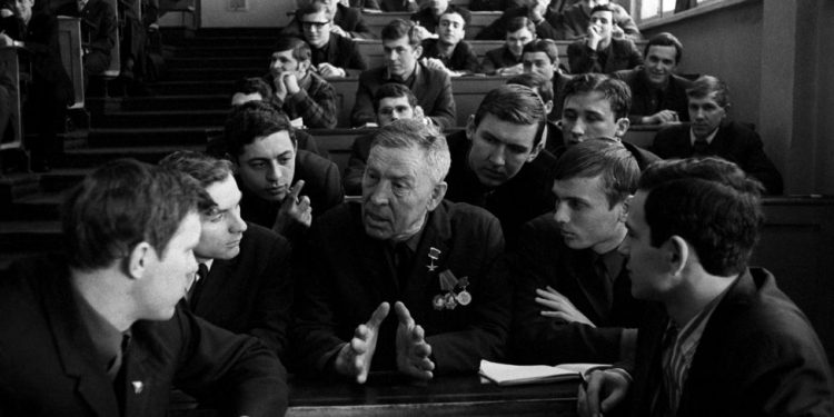 Historia e panjohur e ukrainasit, Alexey Stakhanov, minatorit nga Donbass, që frymëzoi edhe regjimin komunist në Shqipëri, për të shpikur ‘Heronjtë e Punës Socialiste’…!