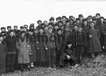“Kur Byroja Politike dhe e gjithë udhëheqja e lartë komuniste, morri pjesë në stërvitjen e madhe që…”/ Fotot që s’u publikuan kurrë