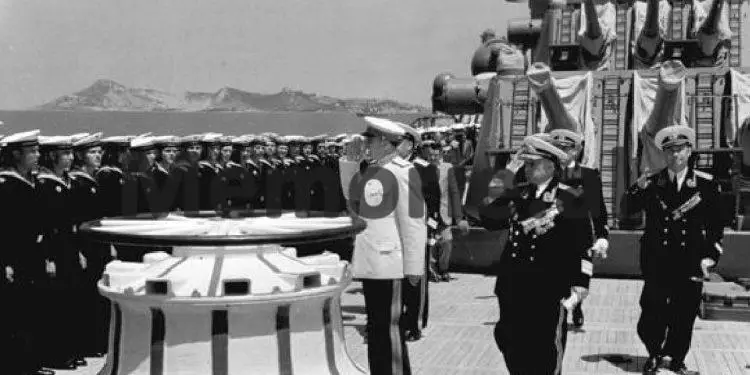 “Pasi vëzhgoi me dylbi nga maja e Sazanit, Zhukov i’u drejtua komandantit të Detit të Zi, admiralit Kudetcov, dhe i tha…”/ Dëshmia e kolonelit që e shoqëroi