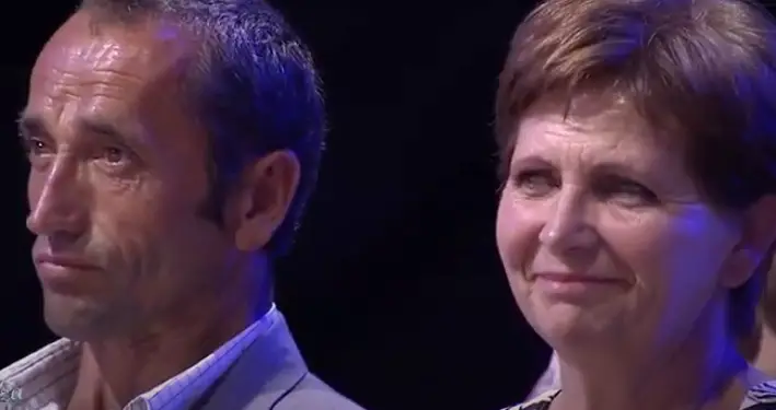 Historia e panjohur e ‘fillrojtësit Dedë’, familja e të cilit thirri aktorin Rikard Ljarja në dasmën e djalit…!