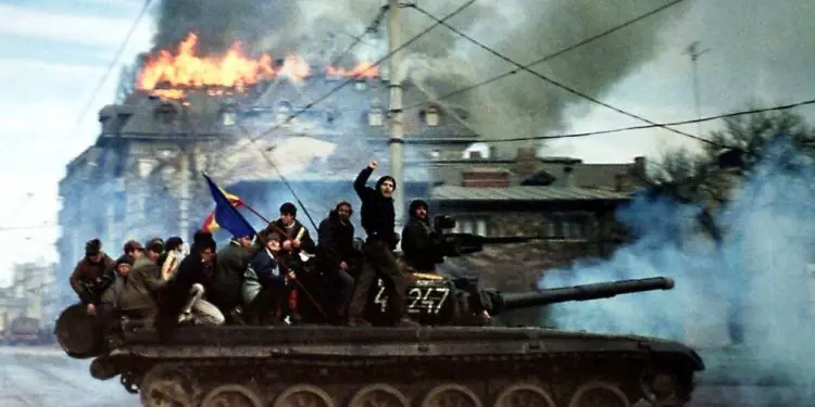 “Gjatë kohës që shërbeva në ambasadën tonë në Rumani, u takova vetëm një herë me Nikolae Çausheskun, i cili na tha…”/ Rrëfimi i rrallë i gazetarit Rezar Xhaxhiu