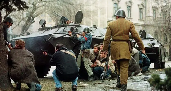 “Gjatë kohës që shërbeva në ambasadën tonë në Rumani, u takova vetëm një herë me Nikolae Çausheskun, i cili na tha…”/ Rrëfimi i rrallë i gazetarit Rezar Xhaxhiu