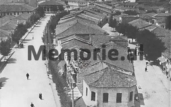 Unknown report: “In Tirana, water is brought by donkey, but everyone had their shoes polished, because”. “/ How did the Romanian journalist see the capital in 1933?