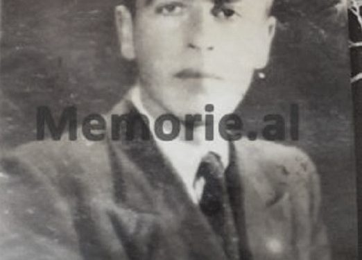 “Pjerin Kçira, gazetari dhe hetuesi i Sigurimit të Shtetit që u pushkatua, pasi deklaroi në gjyq, se ‘armët në Kishën e Shkodrës, i kishte futur…”