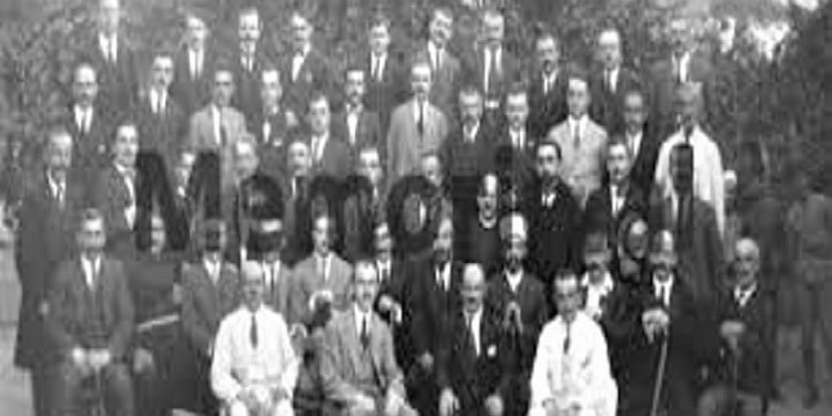 “I nderuari zotni Bajram Curri, s’duhet ta pranojmë në Durrës vaporin me armë për kryengritjen në Kosovë, pasi…”/ Letra e ish-kryeministrit, Sulejman Delvina në 1920-ën