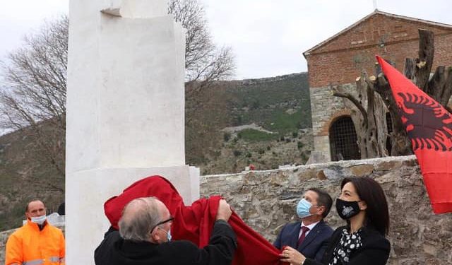 PERUROHET KISHA MESJETARE SHËN BARBARËS NË PLLANË TË LEZHËS