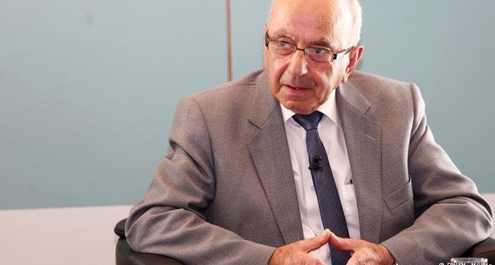 “Tiranasi që i kërkoi komandantit të rrinte më shumë në qeli, pasi…”/ Kujtimet e ish-të dënuarit politik, për historitë e çuditshme në burgjet e Enver Hoxhës