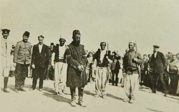 “Në Elbasan, rebelët e Haxhi Qamilit dogjën flamurin kombëtar, duke thirrur ‘ngordhi sorra’ dhe…”/ Kujtimet e panjohura të ish-sekretarit të Fan Nolit