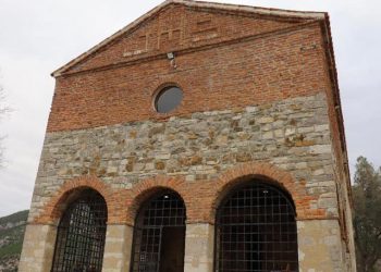 PERUROHET KISHA MESJETARE SHËN BARBARËS NË PLLANË TË LEZHËS