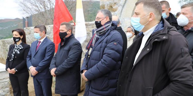 PERUROHET KISHA MESJETARE SHËN BARBARËS NË PLLANË TË LEZHËS