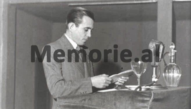 Fotot e panjohura / “Kur Enver Hoxha dhe udhëheqja e lartë komuniste, bënin homazhe dhe merrnin pjesë në ceremoninë mortore të Nako Spirut…”!