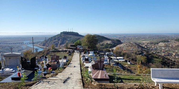 PERUROHET KISHA MESJETARE SHËN BARBARËS NË PLLANË TË LEZHËS