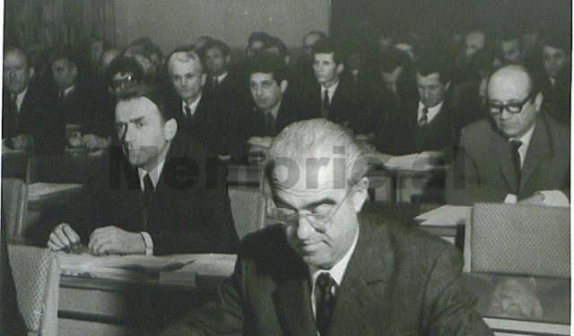 Porosia e Komitetit Qendror të P.P.SH.-së: “Mos i acaroni marrëdhëniet me profesor Rexhep Qosen, sepse ai….”/ Raporti sekret për studiuesin nga Kosova