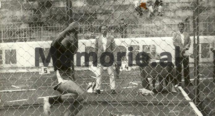 Fotot e panjohura: Nga Fush-Kruja, te stadiumet olimpike ku doli i dhjeti në botë, në tribunën e “Qemal Stafës” me Enver Hoxhën…”/ Imazhet e rralla të legjendës së sportit shqiptar