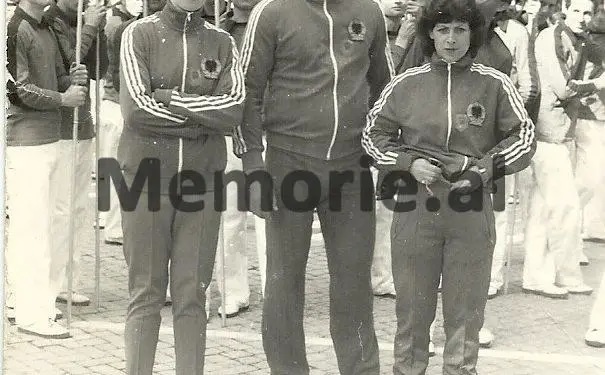Fotot e panjohura: Nga Fush-Kruja, te stadiumet olimpike ku doli i dhjeti në botë, në tribunën e “Qemal Stafës” me Enver Hoxhën…”/ Imazhet e rralla të legjendës së sportit shqiptar