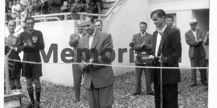 Fotot e panjohura / “Kur Ramiz Alia, Kadri Hazbiu, Aranit Çela dhe gjeneralët e Ministrisë së Brendëshme, inaguronin stadiumin “Dinamo” të kryeqytetit, ku…”