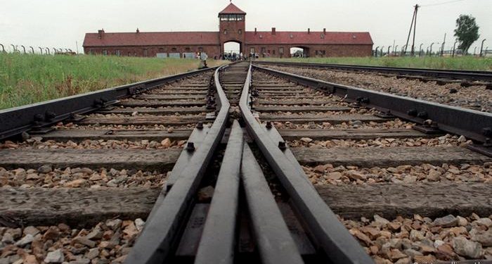 Letra e rindërtuar e një të burgosuri në Aushvic i cili detajon vuajtjet ‘e paimagjinueshme’