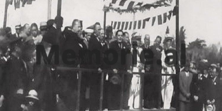 Rare photos: ‘When Vlora was at war with the Italians’ … / From General Gotti who leads the fighting in ‘istikame’, to the Mayor, Ali Asllani, who speaks to the fighters.