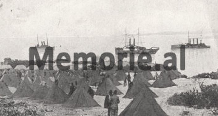 Rare photos: ‘When Vlora was at war with the Italians’ … / From General Gotti who leads the fighting in ‘istikame’, to the Mayor, Ali Asllani, who speaks to the fighters.
