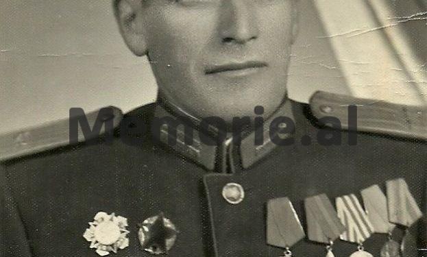 Historia e panjohur e kolonel Haxhi Hajdarit, deputetit të Kuvendit Popullor që kundërshtoi kolektivizimin dhe u ekzekutua me artileri në shpellën e Rrjollit