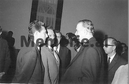 Fotot e panjohura: Kur Enver Hoxha priste grupet marksiste-leniniste: ‘Nga Ernest Aust, Raul Marko e Fosko Dinuçi, te afrikanët që merrnin pjesë në kongreset e partisë dhe…’