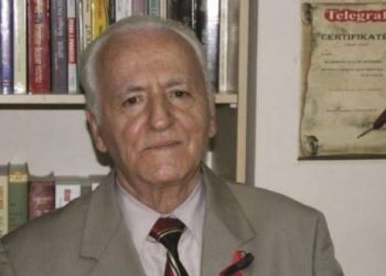 E vërteta e hidhur e librit “Estetika, Jeta, Arti” e prof. Alfred Uçit…!