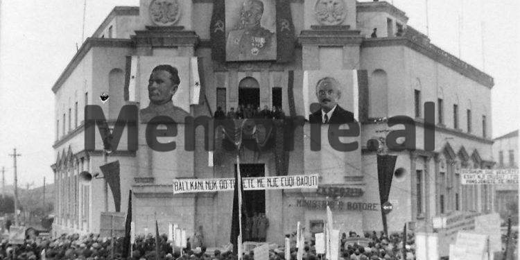 “Enver, jam kundra jush, jo vetëm se hoqët dorë nga Kosova dhe Dibra, por se Shqipëria është në robëri të Beligradit dhe…”/ Promemoria që çoi në pushkatim Edip Tërshanën