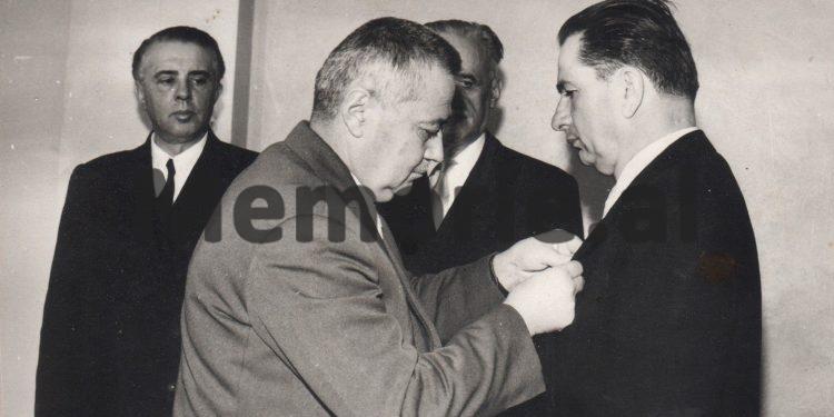 Fjala e panjohur e Enverit: “Nga sëmundjet që kanë Hysniu me Hakinë, duhet t’i lehtësojmë pak, kurse Ramizi që është më i ri…”/ Mbledhja për shëndetin e “shokëve të udhëheqjes”