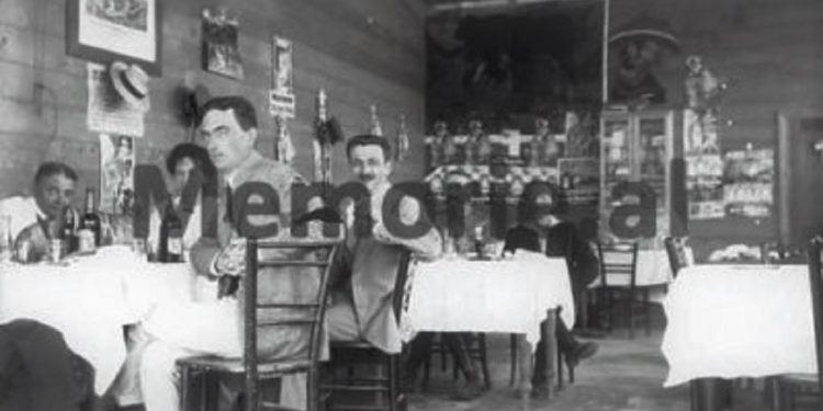 Fotot e rralla në Durrësin e viteve 1914 – 1917/ Nga rebelët e Esat Pashë Toptanit që mbahen në burg, tek ushtarakët hollandezë të Kolonelit Thomson, duke mbajtur rendin në qytet…!