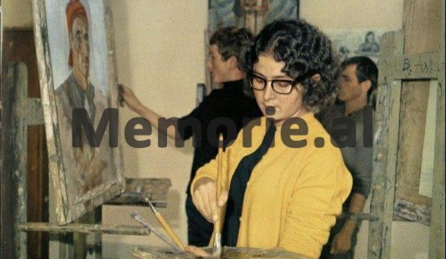 “Nxënësit e Liceut pinë cigare, Sokol Shupo s’duhet të shkonte në Rumani, tre djem dhe një vajzë u dehën dhe te dera e drejtorit të Liceut, shkruhet WC…”/Raporti për Komitetin Qendror