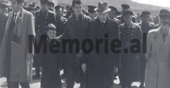 “Kur ndërtoja tunelin anti-atomik, poshtë vilës së Enverit në ‘Bllok’, ai vinte shpesh për të parë punimet dhe më thoshte…”/ Dëshmia e rrallë e ‘Kolonelit Bunker’