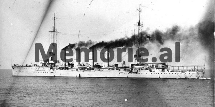 Fotot e rralla nga Lufta e Parë Botërore: ‘Kur kryqëzorët dhe luftanijet e fuqive të mëdha mbërrinin në portin e Durrësit, për të evakuar Esat Pashë Toptanin dhe…’