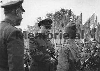 Mehmet Shehu’s speech: “Beqiri made the party’s authority a rag, while Petrit was false, he only did it for a gang commander…” / Unknown meeting
