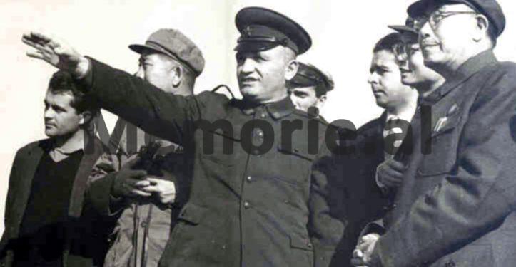 Fjala e Mehmet Shehut: “Beqiri e bëri leckë autoritetin e partisë, ndërsa Petriti ishte fals, bënte vetëm për një komandant çete…”/ Mbledhja e panjohur