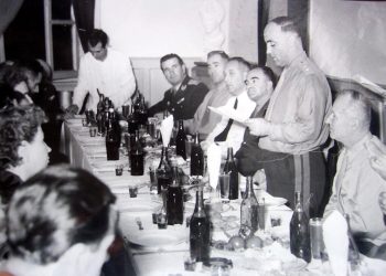 Fjala e Mehmet Shehut: “Beqiri e bëri leckë autoritetin e partisë, ndërsa Petriti ishte fals, bënte vetëm për një komandant çete…”/ Mbledhja e panjohur