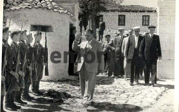 Letra për Enverin: “Vajza e atasheut polak është imorale, qëndron në bankë në pozicion provokuese dhe…”/ Raporti ‘Tepër sekret’ për shtetaset e huaja