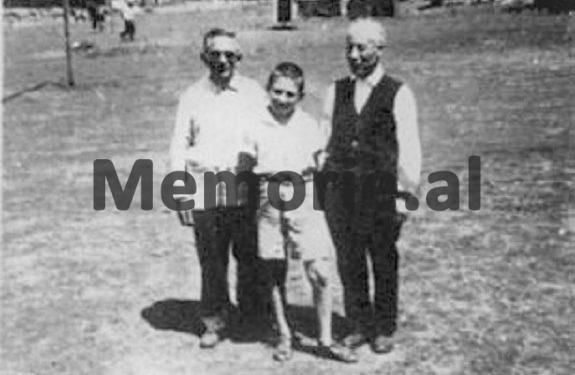 Foto të panjohura të familjeve hebre të cilat, gjatë periudhës së Luftës së Dytë Botërore jetuan dhe u strehuan në Shqipëri