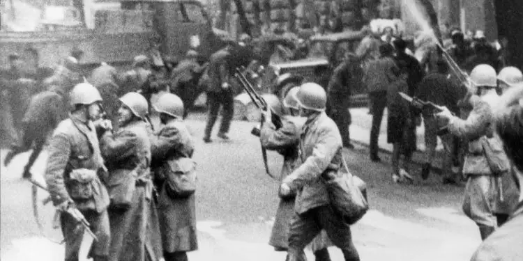 “Në një bisedë të Maqo Çomos me Vangjel Xhomakën në burgun e Burrelit, i ka thënë…”/Informacioni ‘Tepër sekret’ pas ngjarjeve të Pragës në ’68-ën