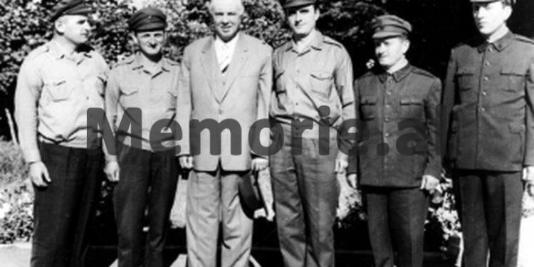 “Avioni personal i Enverit, ‘ILL -14’ ruhej nga një repart special, ku as unë nuk afrohesha dot dhe për riparim e dërgonim…”/ Dëshmia e rrallë kolonelit, ish-komandant i Aviacionit