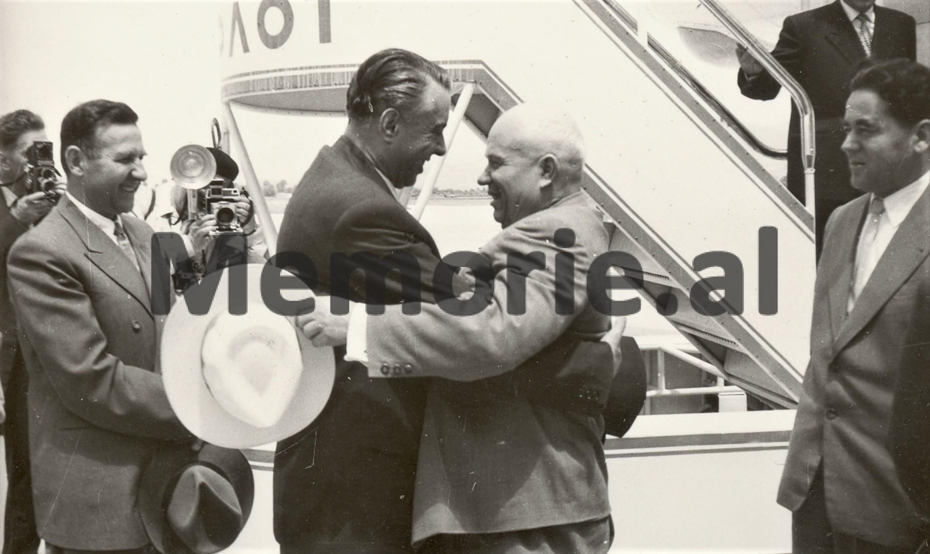 Enver's secret diary: “Behari informed me that the Poles have declared our ambassador, Musin Kroi ''non grata' / “/ The events of February '61, after the conflict with Moscow and rare photos – Memorie.al