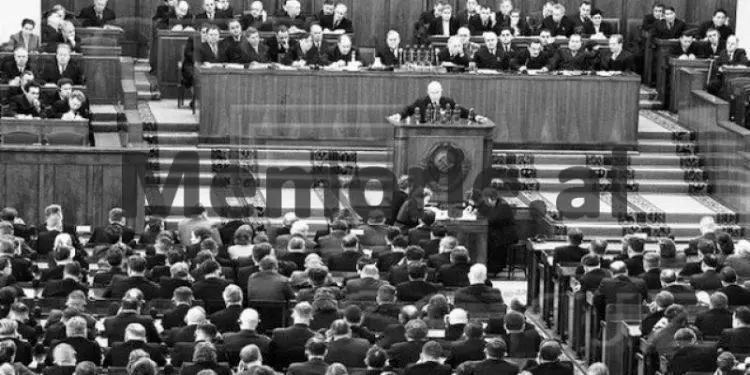 Ditari sekret i Enverit: “Behari më njoftoi se polakët e kanë shpallur ‘non grata’ ambasadorin tonë, Musin Kroi…”/ Ngjarjet e shkurtit ’61, pas konfliktit me Moskën dhe fotot e rralla