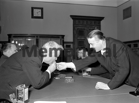 Ditari sekret i Enverit: “Behari më njoftoi se polakët e kanë shpallur ‘non grata’ ambasadorin tonë, Musin Kroi…”/ Ngjarjet e shkurtit ’61, pas konfliktit me Moskën dhe fotot e rralla