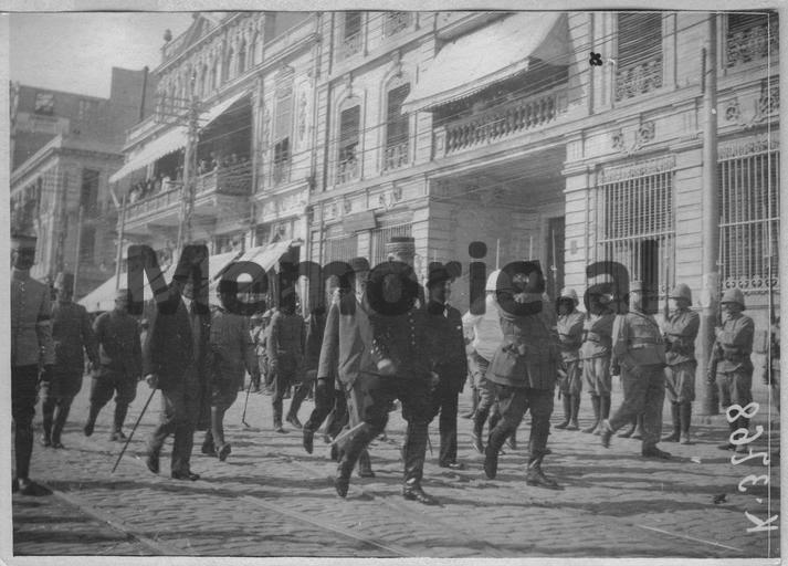 Beshta yigitlar eshakda Beshta yigitlar eshakda