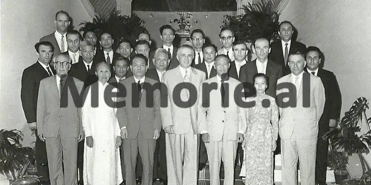 Ditari sekret i Enverit, 10 shkurt ‘61: “Delegati korean, më tha se Ivanovi që ka qenë ambasador në Tiranë, atje kishte organizuar kundërrevolucion, …”/ Ngjarjet pas konfliktit me Moskën dhe fotot e rralla