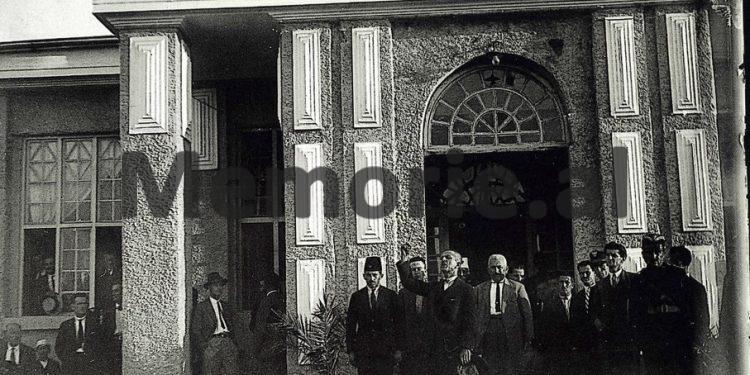 Monarkia e Zogut, koha e artë e tregtisë, kur shqiptarët eksportonin në Itali, Greqi, Jugosllavi, SHBA-ve, Çekosllovaki, Angli, Francë, Zvicër, Egjipt, Gjermani., etj.