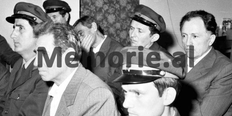 Raporti për Enverin: “Kunati i Feçor Shehut fliste në spitalin e Vienës me diplomatin grek, Papas, që kishte qenë në Tiranë…”/ Letra denoncuese e janarit ‘82